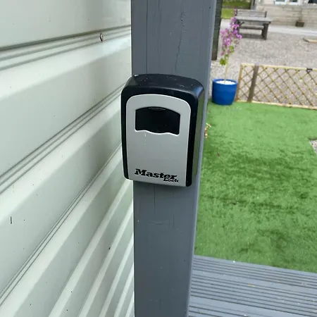 19 Forest Views * Plumbland