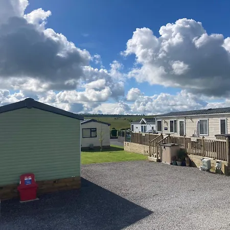 19 Forest Views * Plumbland